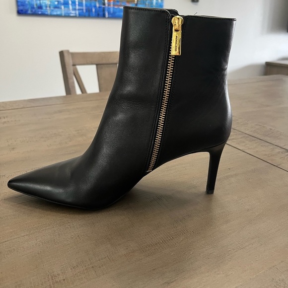 Michael Kors Alina Flex Bootie - Picture 6 of 8